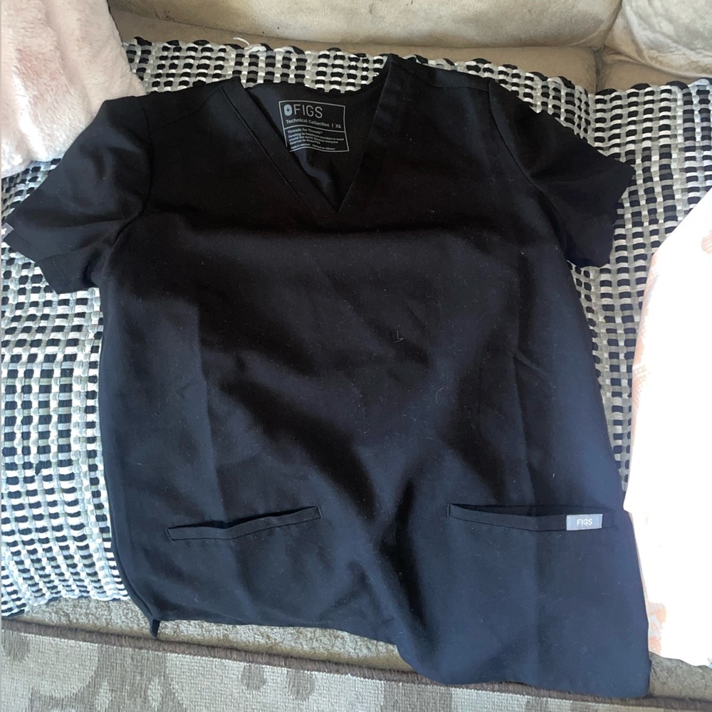 Figs two pocket scrub top